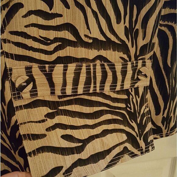 ๐๐CAMEL & BLACK ZEBRA PRINTโJACKET๐๐ - Picture 7 of 7